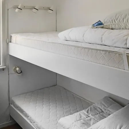 Three-bedroom In Hals