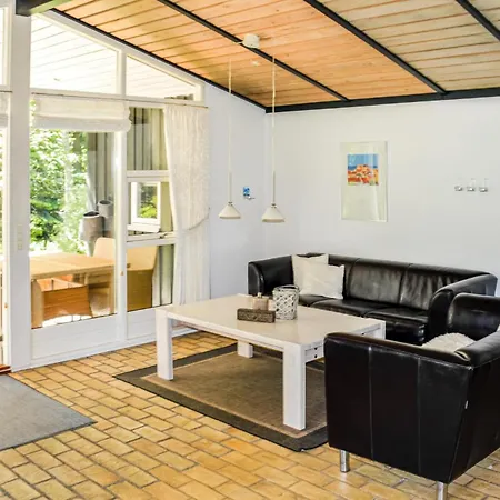 펜션 Three-bedroom In Hals