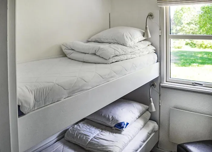 Three-bedroom In Feriehus Hals
