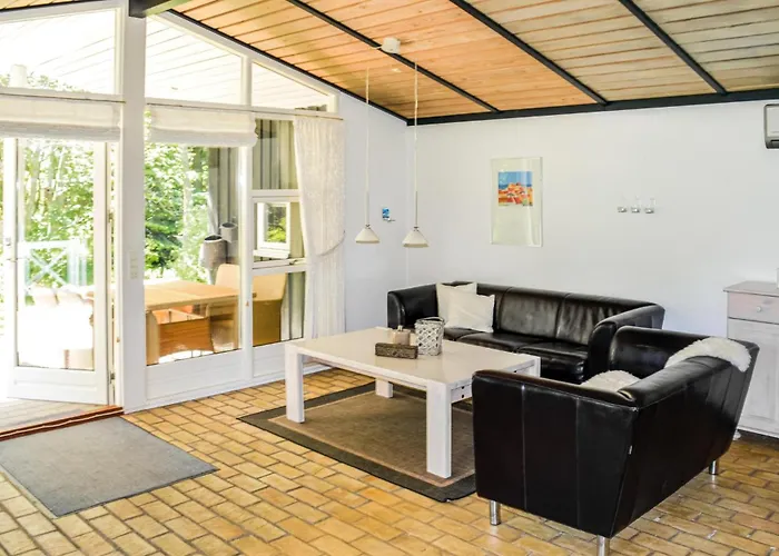 Feriehus Three-bedroom In Hals