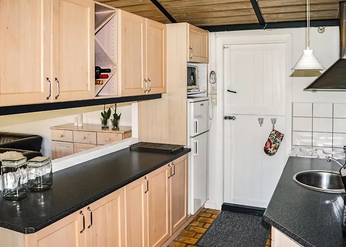 Three-bedroom In Hals